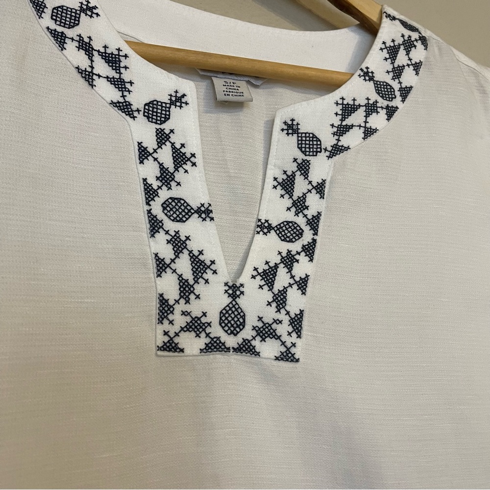 Tommy Bahama linen blend embroidery‎ blouse - Picture 5 of 10